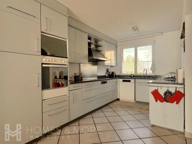 5.5 Zimmer Reihenfamilienhaus in Gisikon – photo 2 sur 5