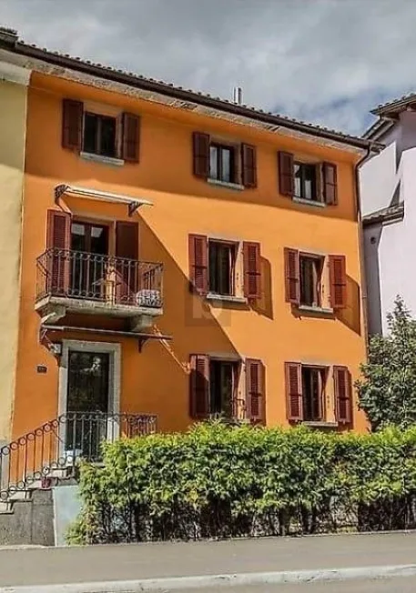 Schöne Reihenhaus-Villa mit 7,5 Zimmern im Locarnese – Foto 10 von 14