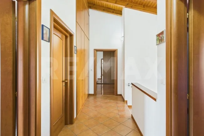 10 Zimmer Einfamilienhaus in Taverne – Foto 9 von 14