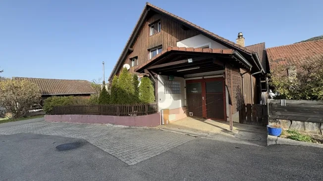 6.5 Zimmer Etagenwohnung in Movelier – Foto 1 von 7