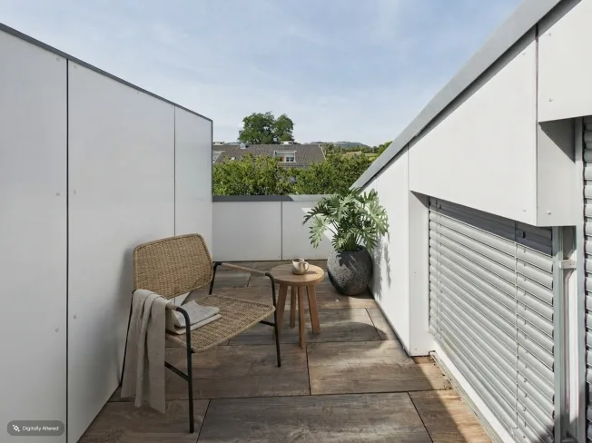 Maisonette-Traum auf zwei Ebenen: Renoviert mit Fussbodenheizung, Balkone und Einstellhallenplatz – photo 10 sur 24