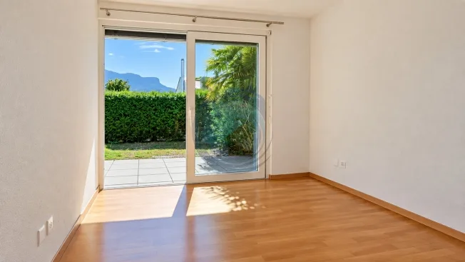 VILLA JUMELÉE AVEC VUE PANORAMIQUE SUR LE LAC ET JARDIN PRIVATIF – photo 17 sur 22