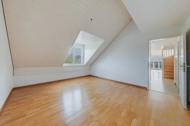 Lumineux duplex 5,5 pièces avec balcon – photo 15 sur 26