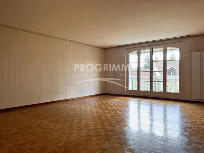 Neu - Zu renovieren - 5-Zimmer-Wohnung/145m2 mit großem Balkon 8m2 - Keller + Tiefgaragenplatz – Foto 4 von 10