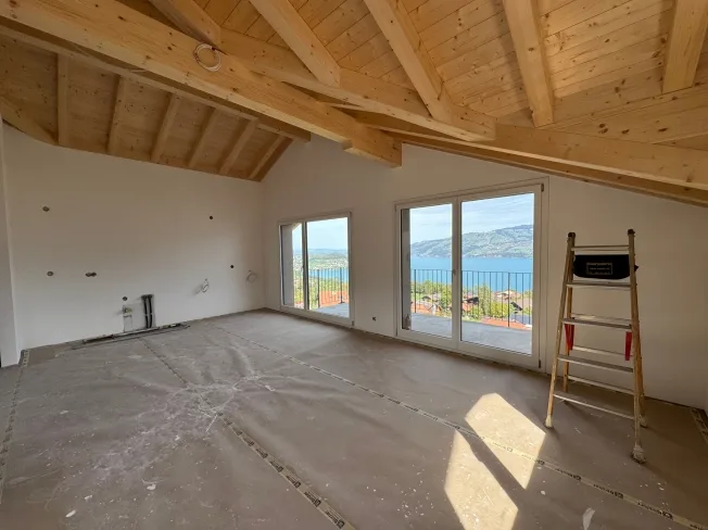Vue imprenable sur le lac de Thoune, terrasse spacieuse (environ 30 m²), première occupation dans un immeuble neuf avec quatre unités – photo 9 sur 16