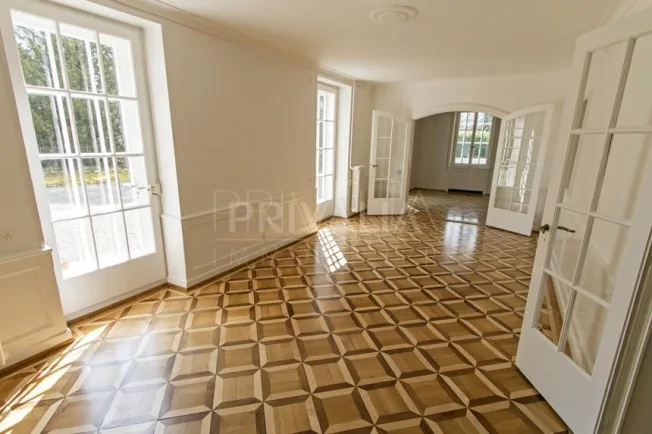 10 Zimmer Reihenfamilienhaus in Conches – photo 2 sur 9