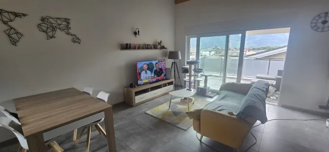 Incantevole appartamento in mansarda di 2.5 locali a Leytron – Vista panoramica sulle montagne – foto 2 di 7
