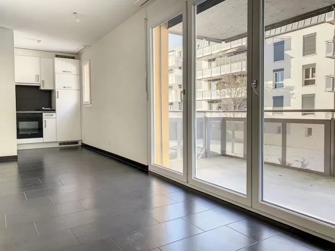 1 Zimmer Wohnung in Fully | UrbanHome