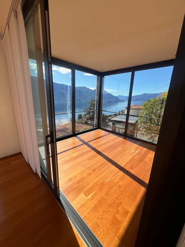 5.5 Zimmer Villa in Ronco sopra Ascona – foto 10 di 10