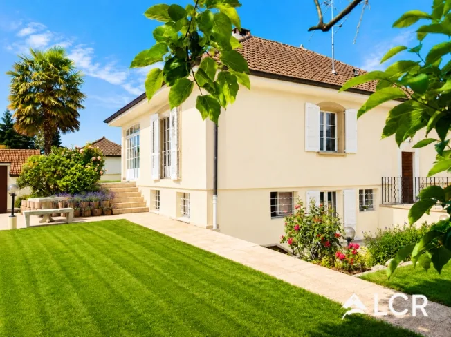 Magnifique maison familiale 8,5p / Jardin avec piscine et appartement indépendant – photo 12 of 14