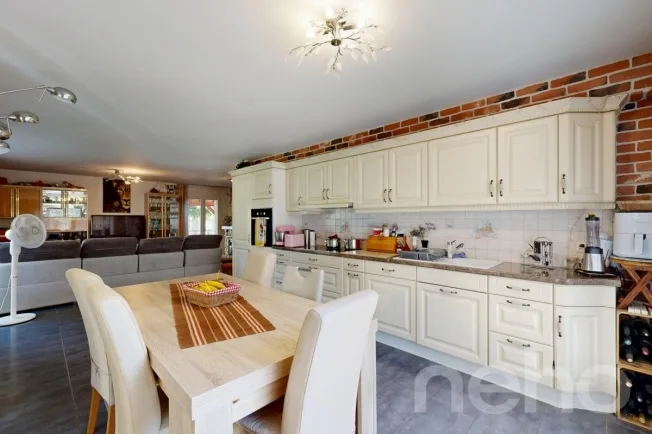 5 Zimmer Reihenfamilienhaus in Aigle – Foto 8 von 11