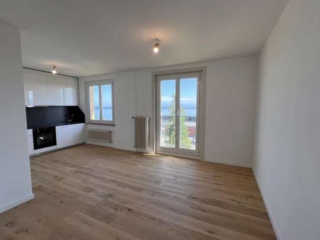 Helles Apartment mit Blick auf den See und die Alpen – Foto 11 von 14