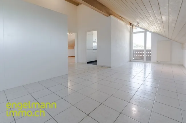 4.5 Zimmer Wohnung in Brüttelen – Foto 2 von 13