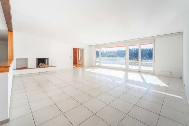 Grosszügige Wohnung mit sonniger Terrasse – Foto 2 von 4