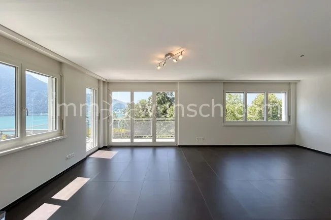 4.5 Zimmer Wohnung in Walchwil – Foto 2 von 11