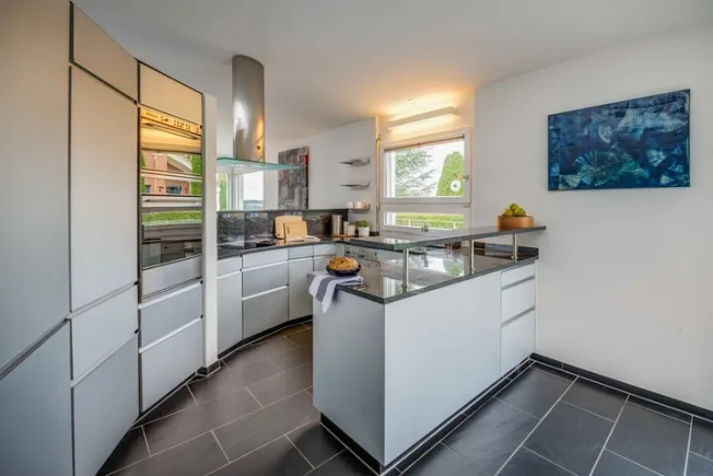 6.5 Zimmer Einfamilienhaus in Zürich – Foto 4 von 8