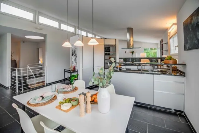 6.5 Zimmer Einfamilienhaus in Zürich – Foto 3 von 8