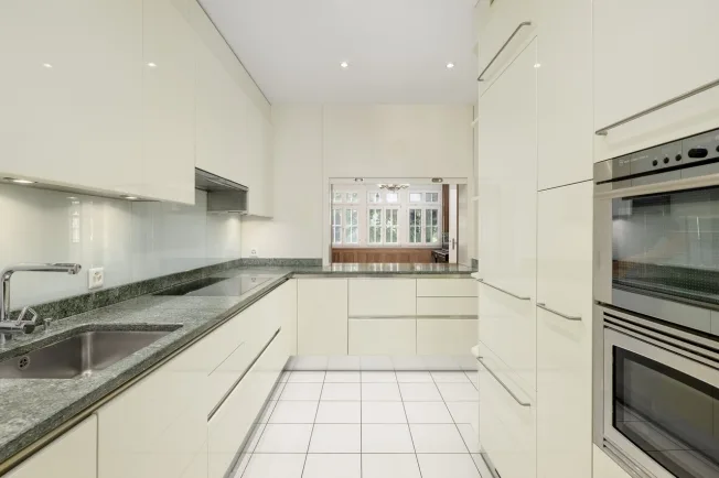 10 Zimmer Einfamilienhaus in Zürich – Foto 5 von 13