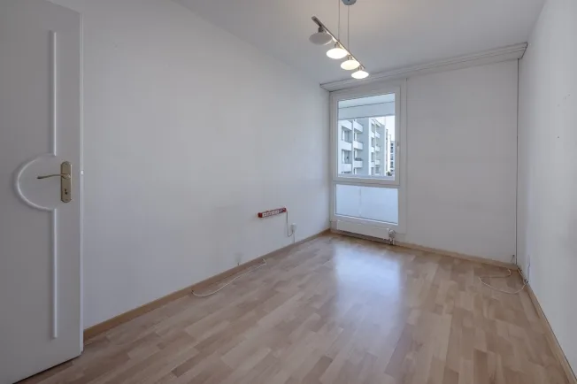 4.5 Zimmer Etagenwohnung in Weiningen ZH – Foto 9 von 12