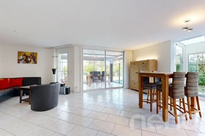 6.5 Zimmer Einfamilienhaus in Otelfingen – Foto 2 von 12