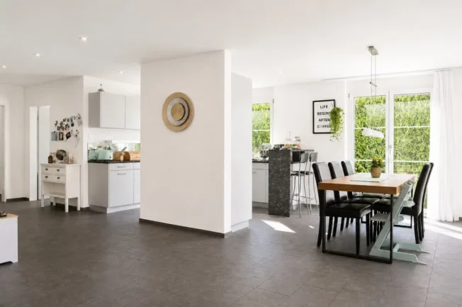 4.5-room condominium with developed hobby room and 2 underground parking spaces – photo 4 of 17