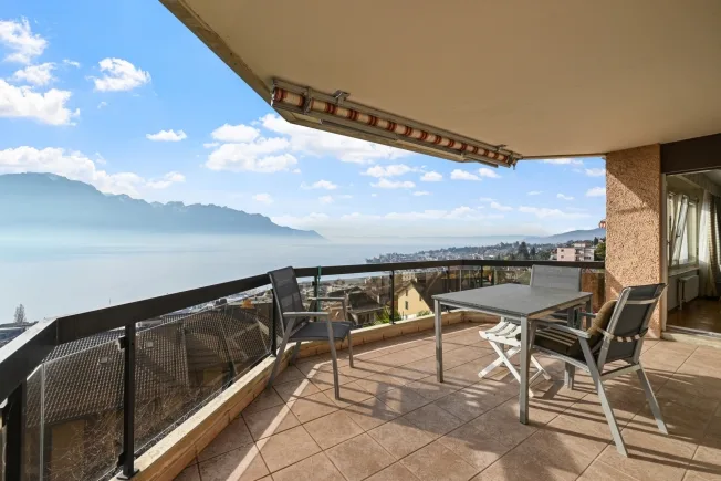 MONTREUX - AMPIO APPARTAMENTO DI 4.5 LOCALI CON VISTA IMPAREGGIABILE – foto 5 di 22