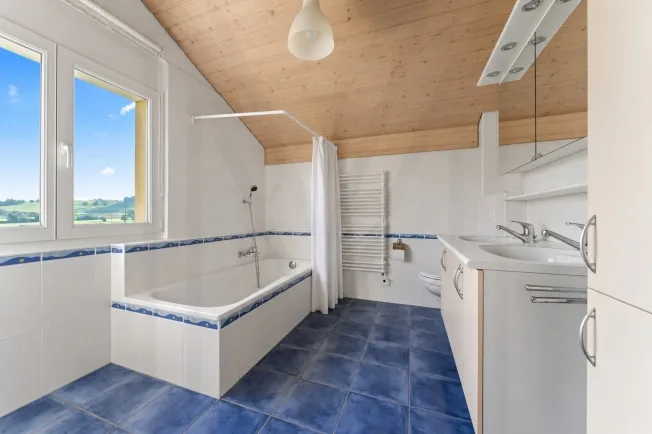 maison individuelle avec atelier-garage et grande parcelle – photo 8 sur 12