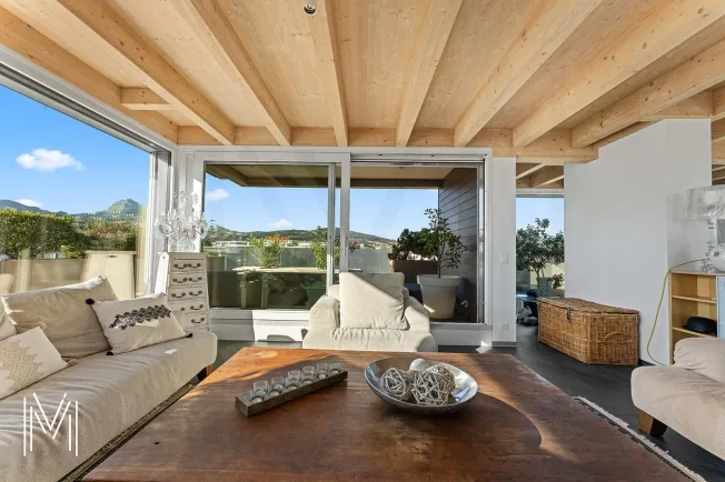 EXCEPTIONAL 7.5-ROOM DUPLEX PENTHOUSE - Between heaven and earth? 360° panoramic view in the heart of Bulle – photo 7 of 33