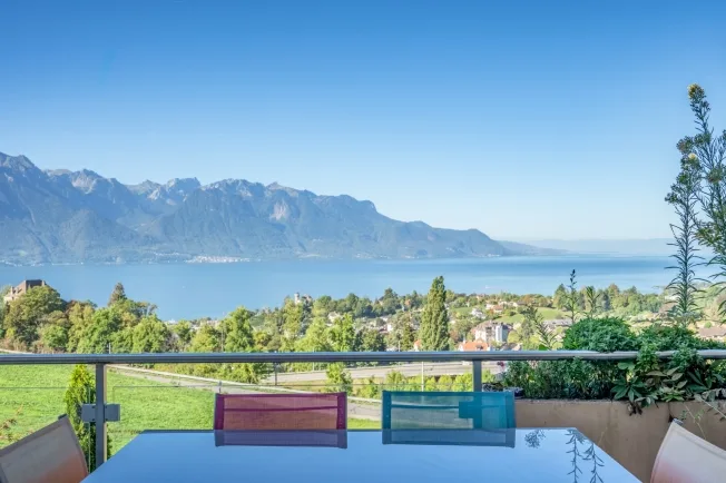 MONTREUX - VILLA ATTIGUA CON VISTA PANORAMICA – foto 10 di 21