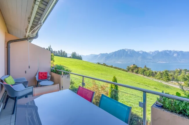 MONTREUX - VILLA ATTIGUA CON VISTA PANORAMICA – foto 2 di 21