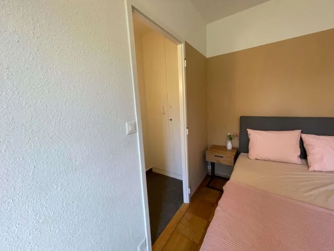 Your Next Chapter Starts Here - Furnished Room in a Top Location – photo 6 of 54