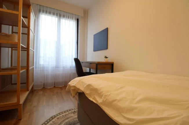 Your Next Chapter Starts Here - Furnished Room in a Top Location – photo 17 of 54