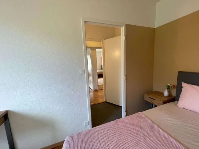 Your Next Chapter Starts Here - Furnished Room in a Top Location – photo 4 of 54