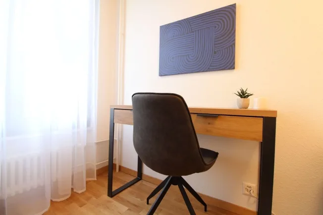 Your Next Chapter Starts Here - Furnished Room in a Top Location – photo 21 of 54