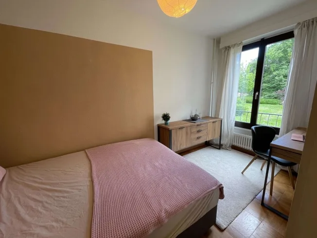 Your Next Chapter Starts Here - Furnished Room in a Top Location – photo 10 of 54