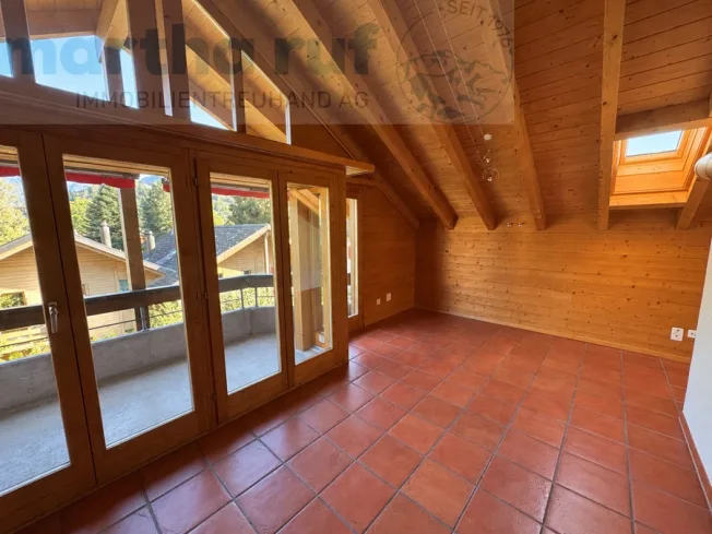 3.5-Zimmer-Dachwohnung mit traumhaftem Bergpanorama – foto 3 di 14
