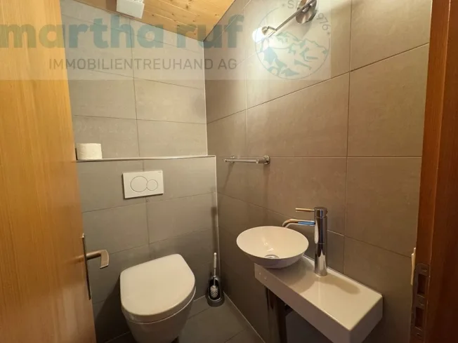 3.5-Zimmer-Dachwohnung mit traumhaftem Bergpanorama – foto 14 di 14