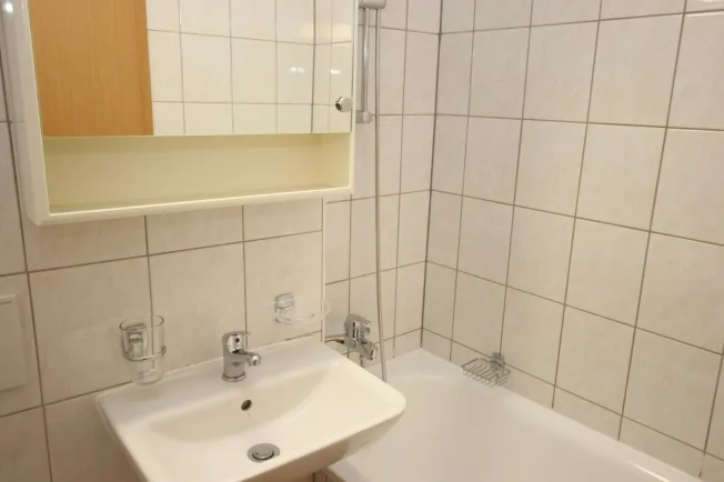 1.5 Zimmer möbl. Wohnobjekt in Genève – foto 4 di 4