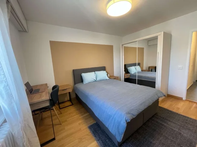 Chambre meublée dans un appartement rénové dans un emplacement privilégié – Foto 28 von 32