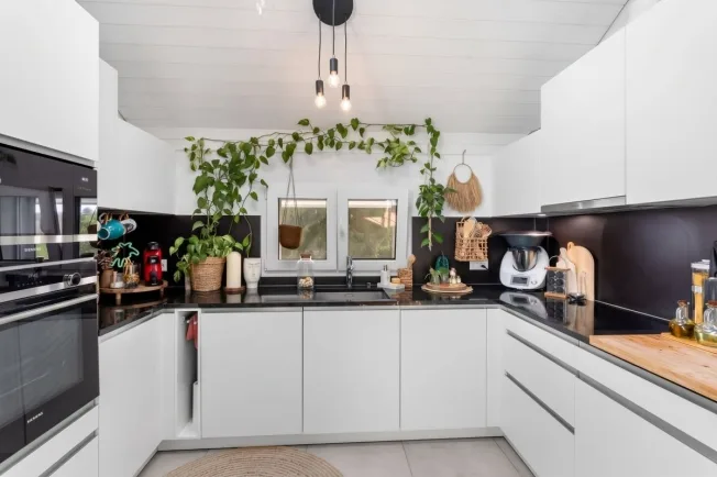 Dachgeschoß-Duplex, Helligkeit und Ruhe in einem 2023 erbauten Gebäude – Foto 11 von 13