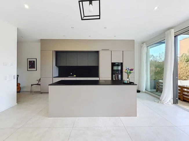 Elegante appartamento di 3.5 locali con terrazza e giardino privato – foto 12 di 17