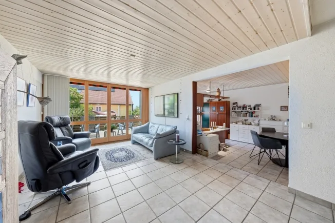 6.5 Zimmer Einfamilienhaus in Ogens – photo 3 sur 8