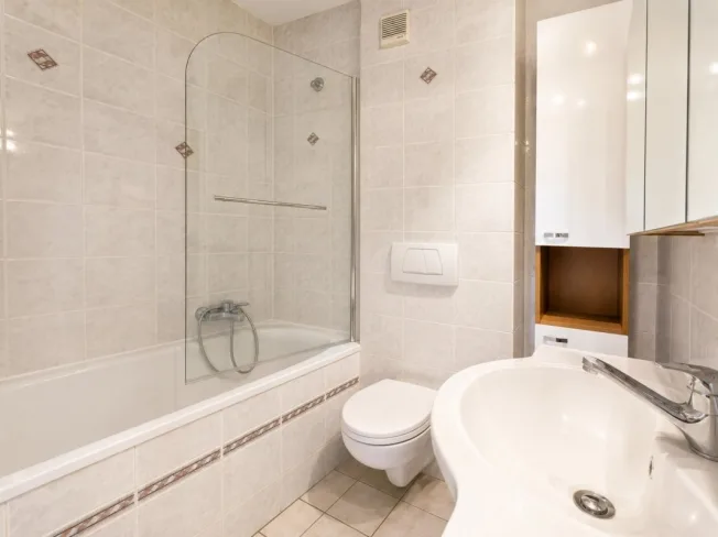 En Exclusivité - Villa familiale de 8 pièces dans un cadre résidentiel privilégié – Foto 11 von 14
