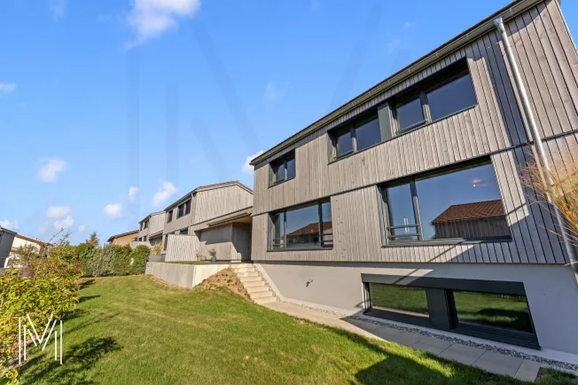 MAGNIFICENT CONTEMPORARY SINGLE-FAMILY HOME WITH 5.5 ROOMS - Wooden architecture, modern comfort, and high quality of life between Fribourg and Bulle – photo 18 of 20