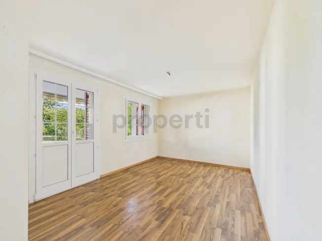 Gemütliche 3.5-Zimmer-Gartenwohnung mit Kamin und Gestaltungspotenzial – Foto 8 von 29