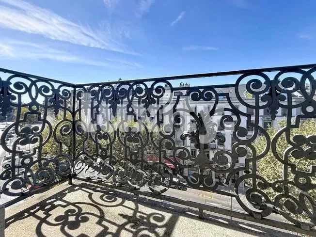 Superbe appartement de type Haussmannien – photo 2 of 7