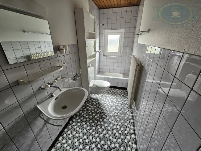 6.5 Zimmer Reihenfamilienhaus in Bure – Foto 16 von 17