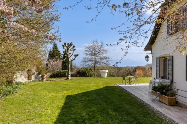 12 Zimmer Villa in Pampigny – Foto 12 von 13