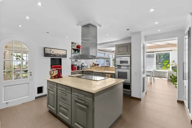 12 Zimmer Villa in Pampigny – Foto 5 von 13