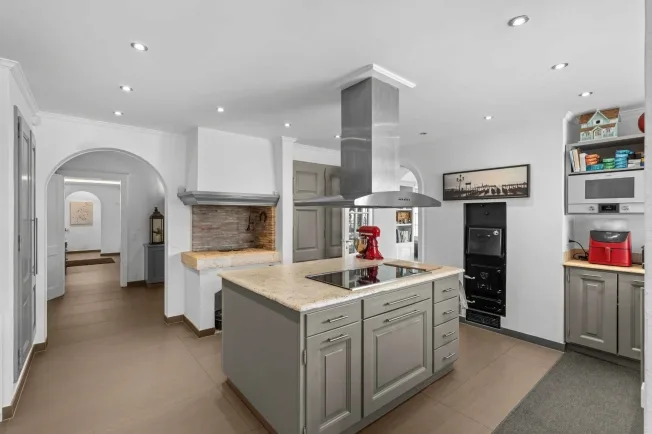 12 Zimmer Villa in Pampigny – Foto 6 von 13
